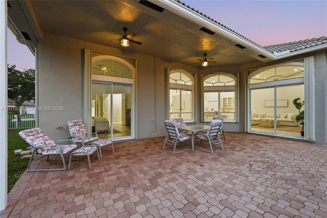 1836 NW 139th Ave, Pembroke Pines, FL 33028
