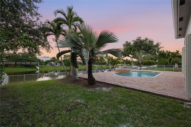 1836 NW 139th Ave, Pembroke Pines, FL 33028