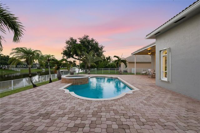 1836 NW 139th Ave, Pembroke Pines, FL 33028