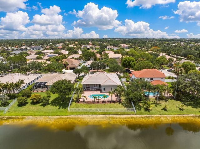 1836 NW 139th Ave, Pembroke Pines, FL 33028