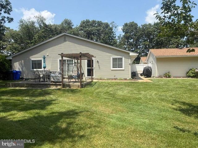 16 DEBBIE DR #5101, Brick, NJ 08724