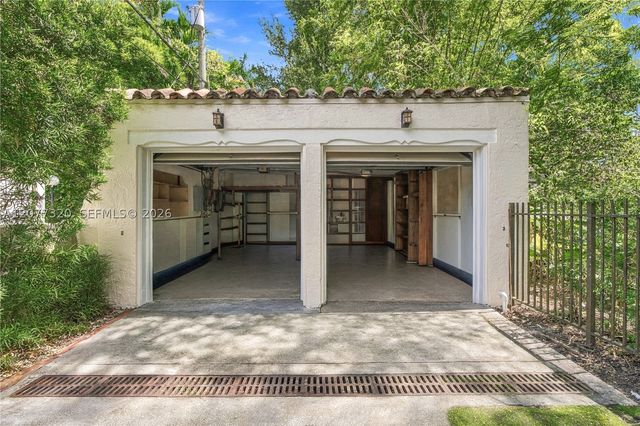 665 N Greenway Dr, Coral Gables, FL 33134