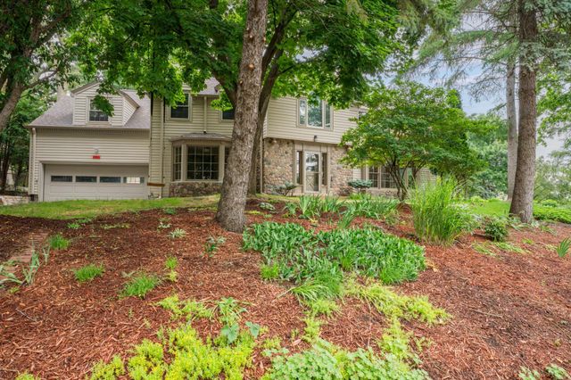1118 Plummer Circle SW, Rochester, MN 55902