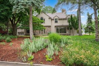 1118 Plummer Circle SW, Rochester, MN 55902