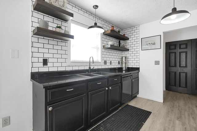 598 Jameson Street, Ashville, OH 43103