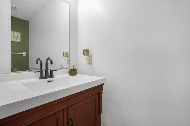 598 Jameson Street, Ashville, OH 43103