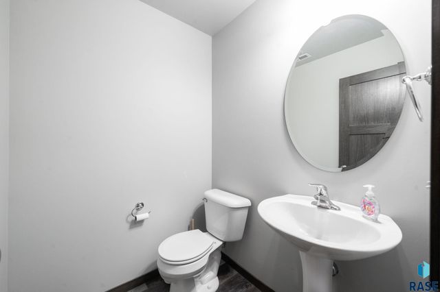 516 S Mary Gene Ave Avenue, Sioux Falls, SD 57106