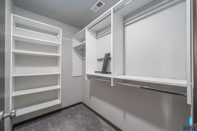 516 S Mary Gene Ave Avenue, Sioux Falls, SD 57106