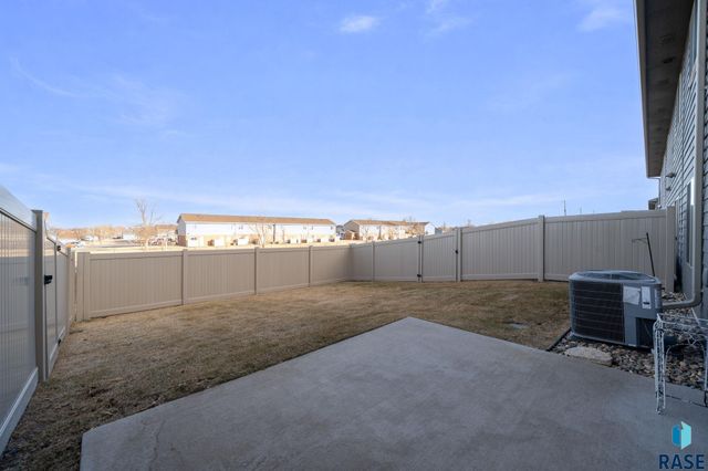 516 S Mary Gene Ave Avenue, Sioux Falls, SD 57106