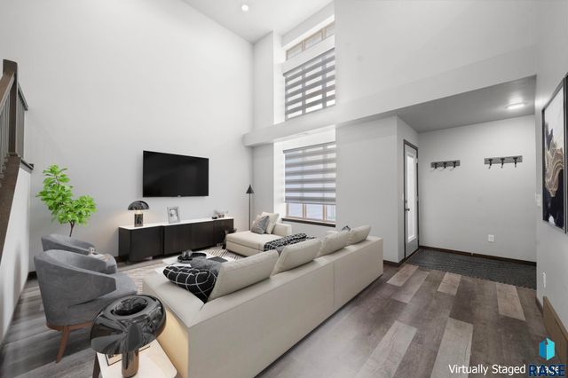 516 S Mary Gene Ave Avenue, Sioux Falls, SD 57106