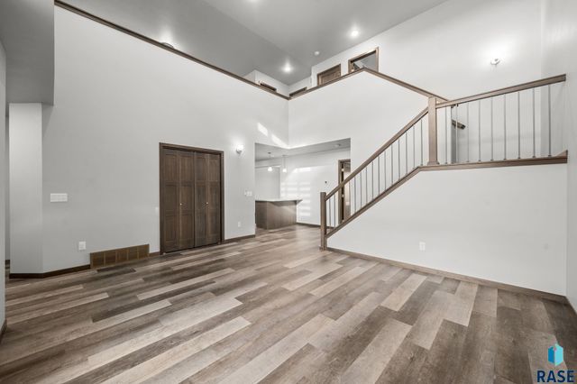 516 S Mary Gene Ave Avenue, Sioux Falls, SD 57106