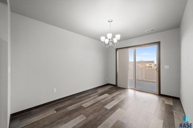 516 S Mary Gene Ave Avenue, Sioux Falls, SD 57106