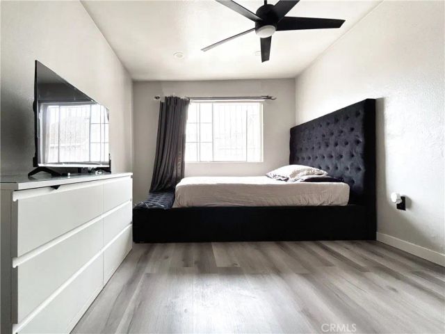 820 W Compton 16, Compton, CA 90220