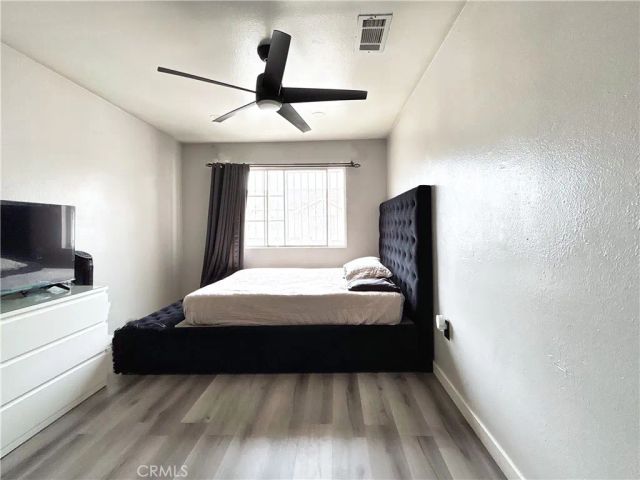 820 W Compton 16, Compton, CA 90220