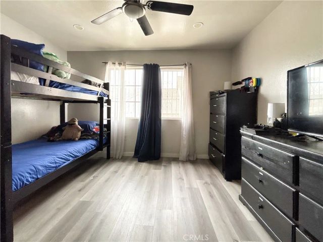 820 W Compton 16, Compton, CA 90220