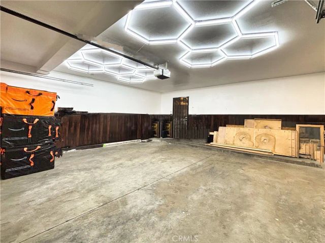 820 W Compton 16, Compton, CA 90220