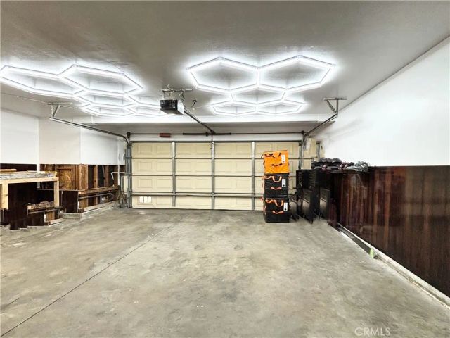 820 W Compton 16, Compton, CA 90220