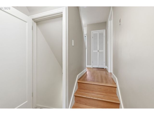 4202 Ne CESAR E CHAVEZ Blvd, Portland, OR 97211