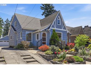 4202 Ne CESAR E CHAVEZ Blvd, Portland, OR 97211