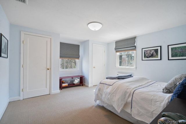 75 Oakdale Lane, East Hills, NY 11577