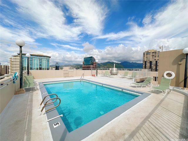 1925 Kalakaua Avenue 1905, Honolulu, HI 96815