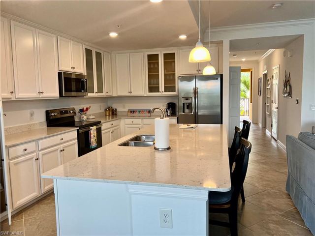 9584 Trevi CT 5223, Naples, FL 34113