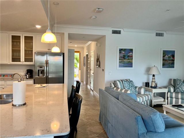 9584 Trevi CT 5223, Naples, FL 34113
