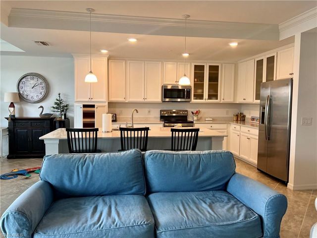 9584 Trevi CT 5223, Naples, FL 34113