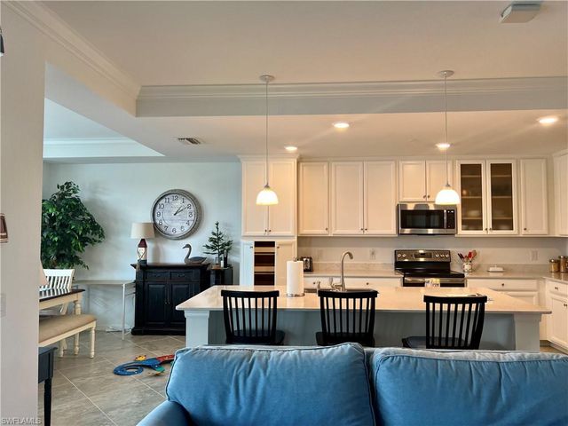 9584 Trevi CT 5223, Naples, FL 34113