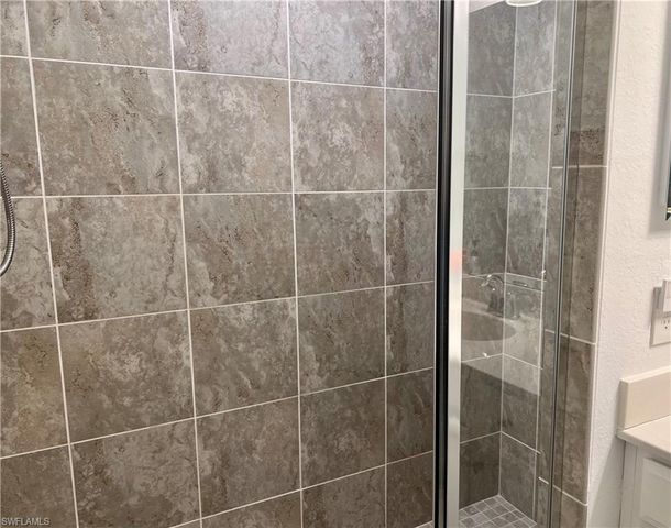 9584 Trevi CT 5223, Naples, FL 34113