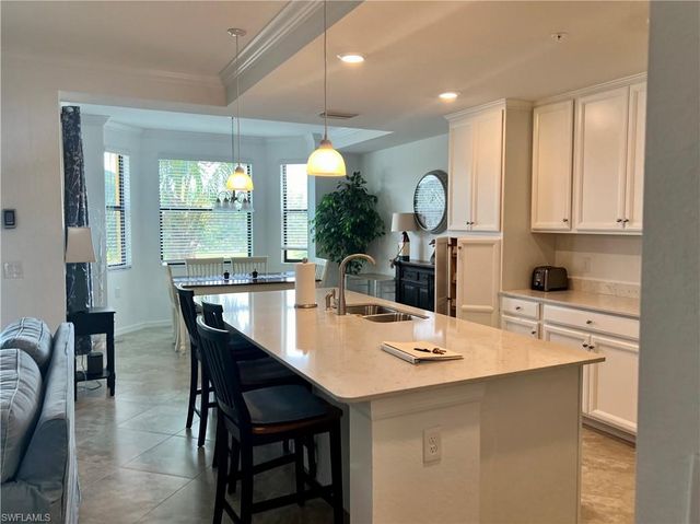 9584 Trevi CT 5223, Naples, FL 34113