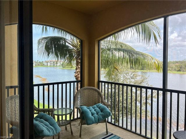 9584 Trevi CT 5223, Naples, FL 34113