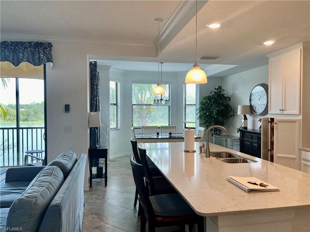 9584 Trevi CT 5223, Naples, FL 34113