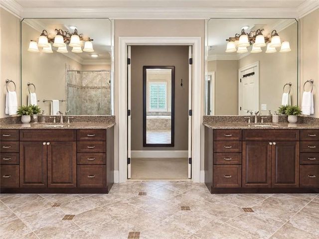 320 Wisteria Circle, Roswell, GA 30076