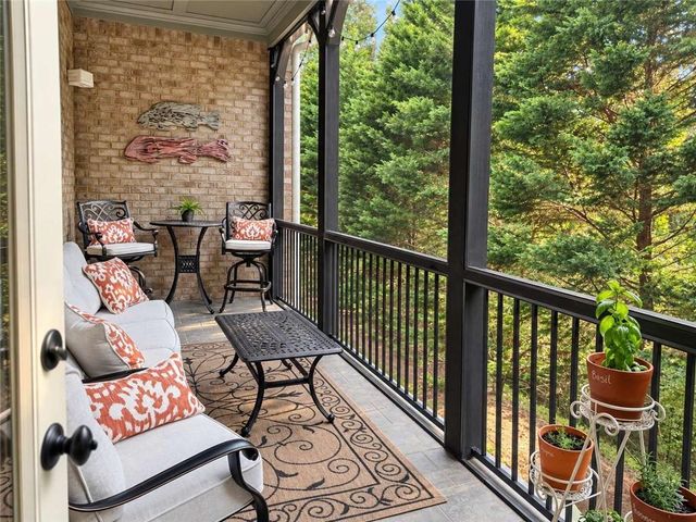 320 Wisteria Circle, Roswell, GA 30076