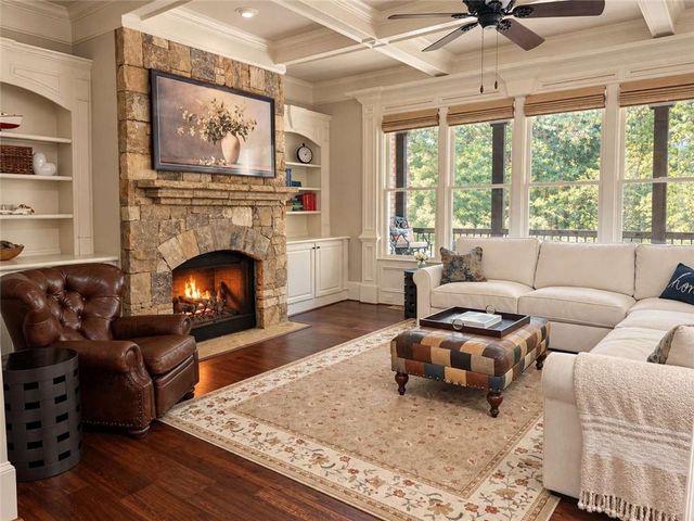 320 Wisteria Circle, Roswell, GA 30076