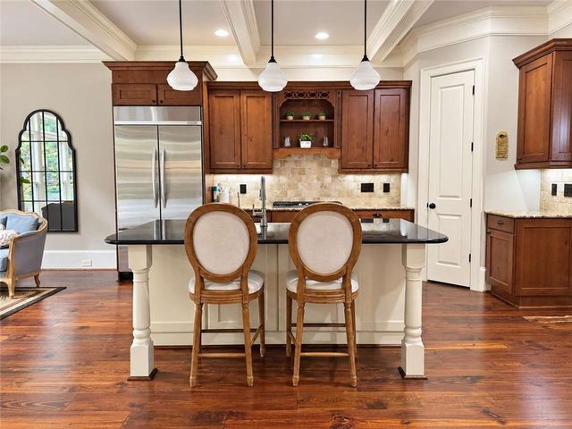 320 Wisteria Circle, Roswell, GA 30076