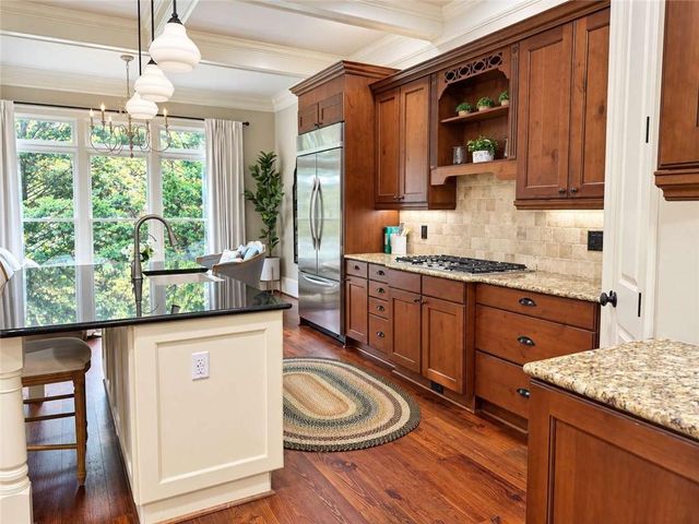 320 Wisteria Circle, Roswell, GA 30076