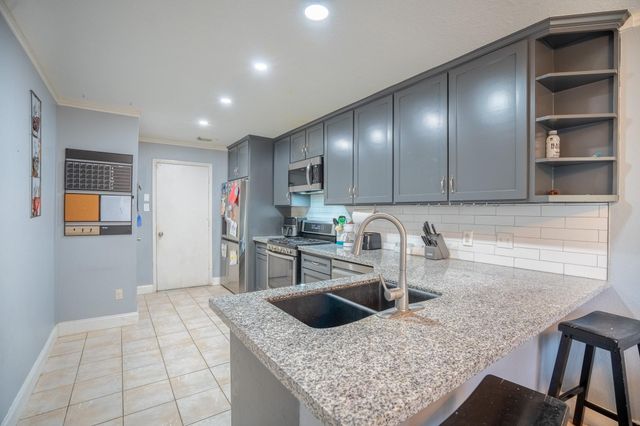 2322 Hadden Hollow Drive, Houston, TX 77067