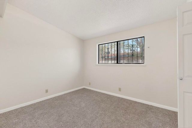 305 Moon Street NE, Albuquerque, NM 87123