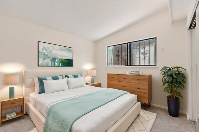 305 Moon Street NE, Albuquerque, NM 87123