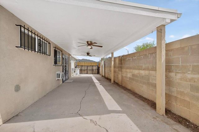 305 Moon Street NE, Albuquerque, NM 87123