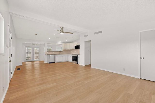 305 Moon Street NE, Albuquerque, NM 87123