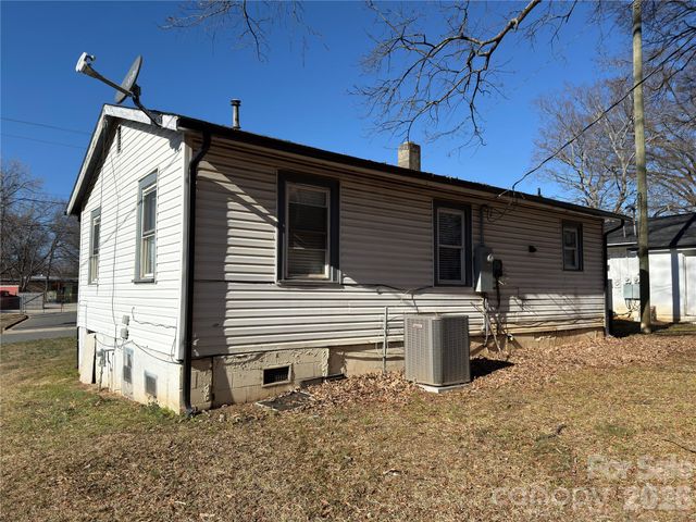 2431 Carmine Street, Charlotte, NC 28206