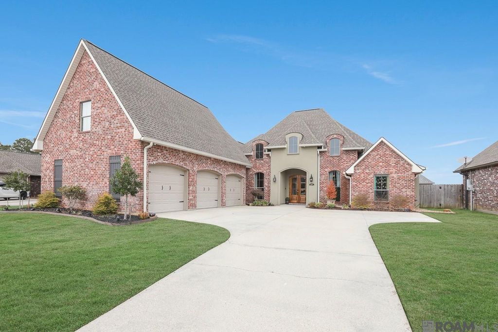 13275 Brookcrest Dr, Walker, LA 70785