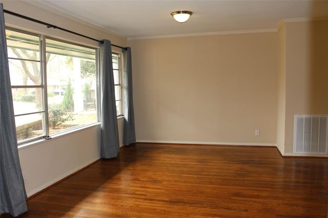 1430 Cheshire Lane, Houston, TX 77018