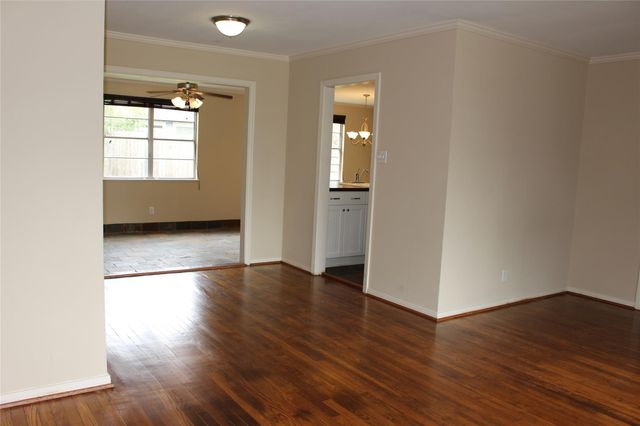 1430 Cheshire Lane, Houston, TX 77018