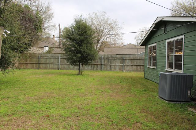 1430 Cheshire Lane, Houston, TX 77018