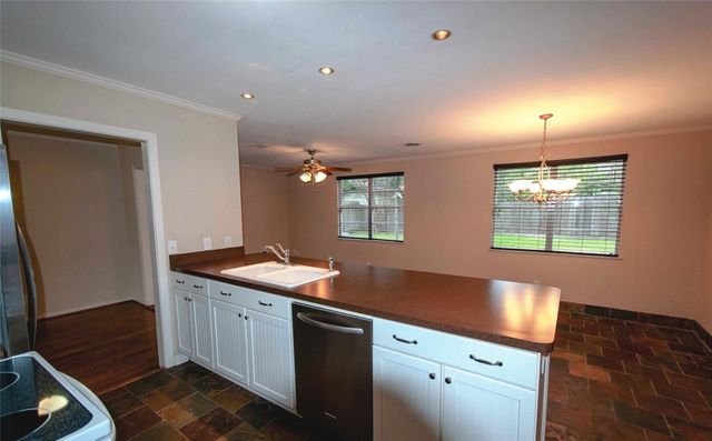 1430 Cheshire Lane, Houston, TX 77018