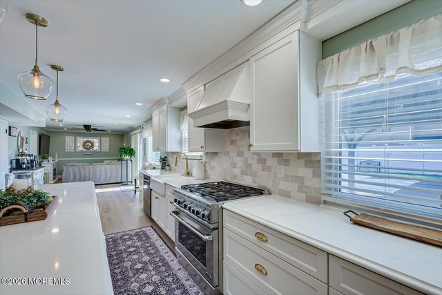 11 Quailtree Lane, Howell, NJ 07731